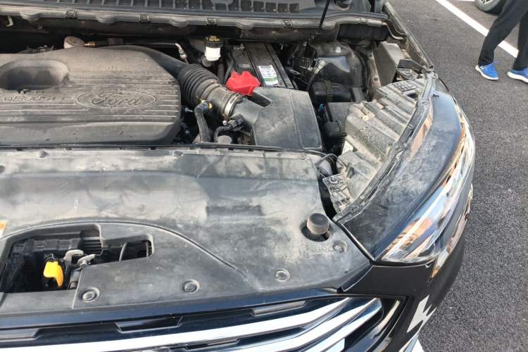 Used Ford Edge 2020 EcoBoost 245 Two-Wheel Drive Titanium 7-Seater Engine Bay Left