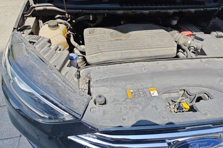 Used Ford Edge 2020 EcoBoost 245 Two-Wheel Drive Titanium 7-Seater Engine Bay Right