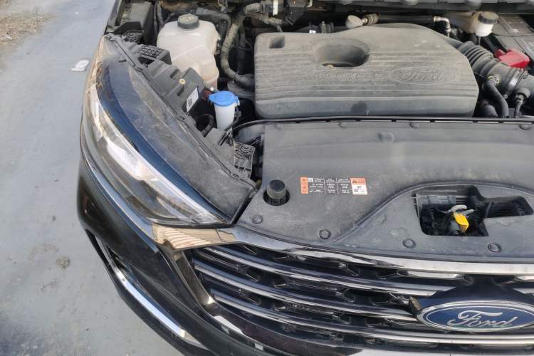 Used Ford Edge 2020 EcoBoost 245 Two-Wheel Drive Titanium 7-Seater Engine Bay Right
