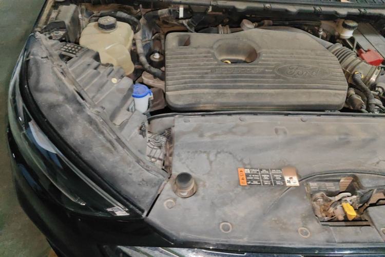 Used Ford Edge 2020 EcoBoost 245 Two-Wheel Drive Titanium 7-Seater Engine Bay Right