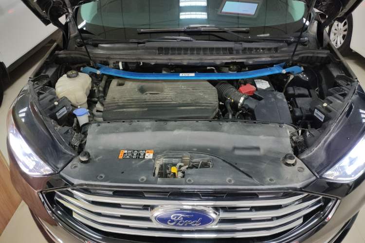 Used Ford Edge 2020 EcoBoost 245 Two-Wheel-Drive Platinum Edition 5 Seats Engine Bay