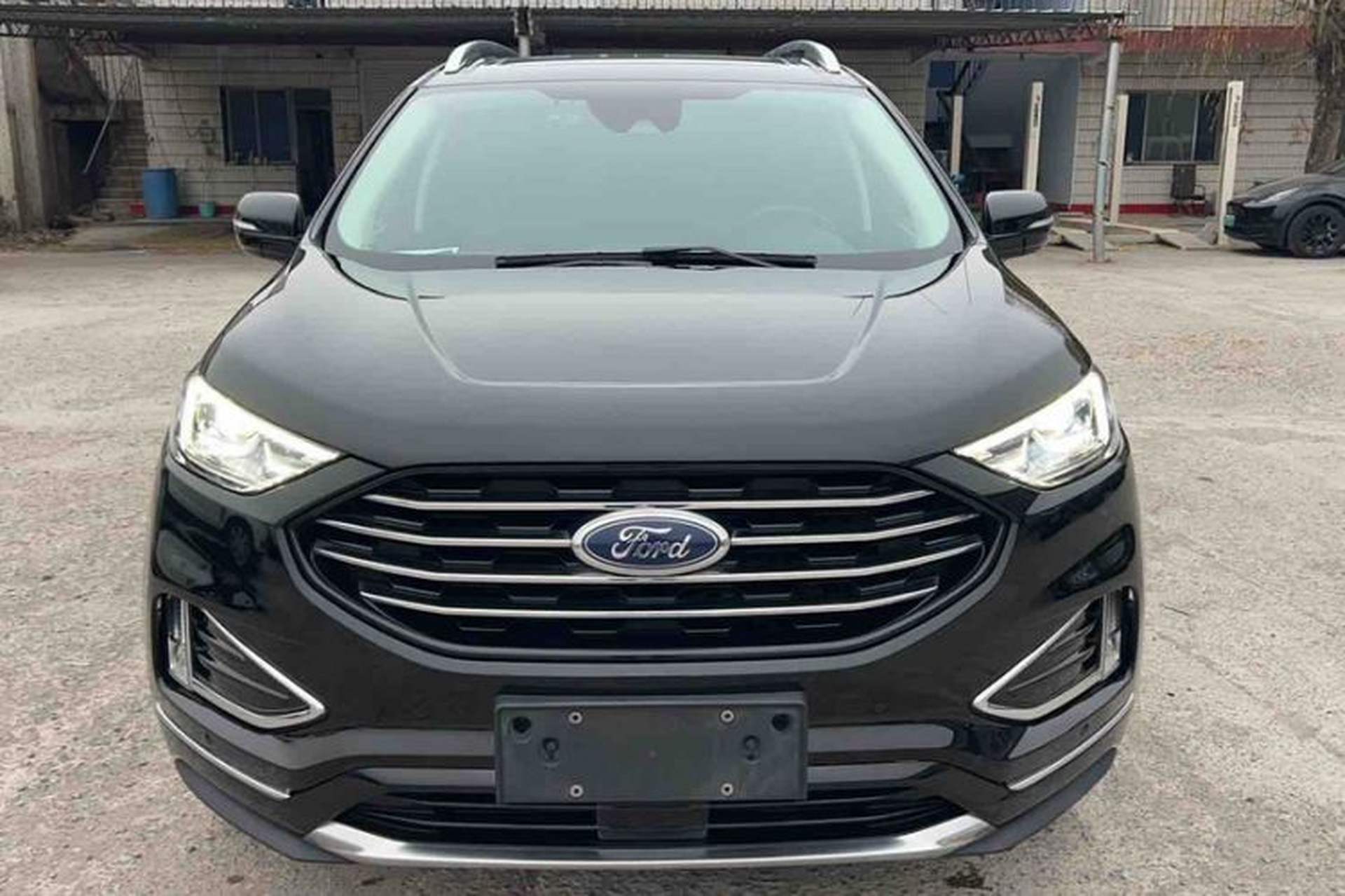 Used Ford Edge 2020 EcoBoost 245 Two-Wheel Drive Titanium 7-Seater Exterior 1