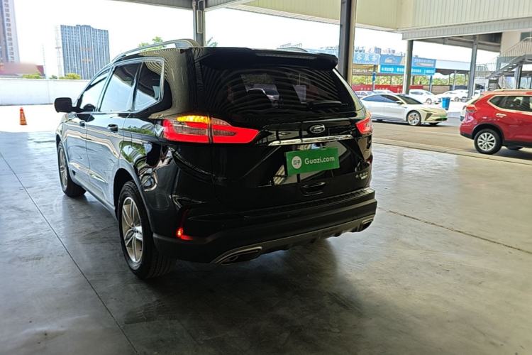 Used Ford Edge 2020 EcoBoost 245 Two-Wheel-Drive Titanium 5-Seater Exterior 2