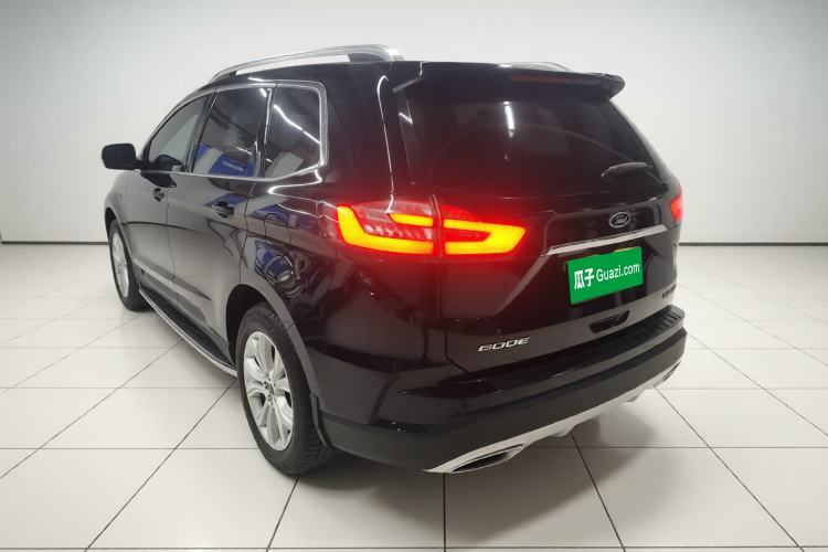 Used Ford Edge 2020 EcoBoost 245 Two-Wheel-Drive Platinum Edition 5 Seats Exterior 2