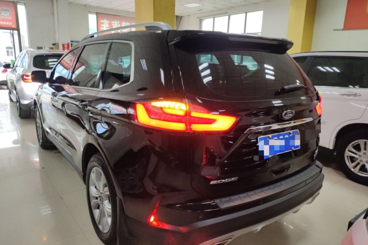 Used Ford Edge 2020 EcoBoost 245 Two-Wheel-Drive Platinum Edition 5 Seats Exterior 2