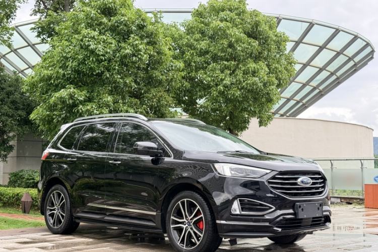 Used Ford Edge 2020 EcoBoost 245 Two-Wheel Drive Titanium 7-Seater Exterior 2