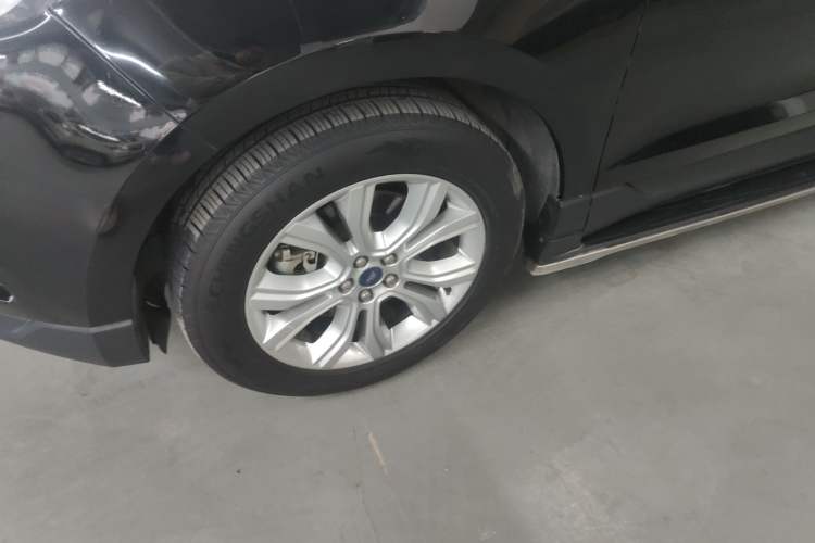 Used Ford Edge 2020 EcoBoost 245 Two-Wheel-Drive Platinum Edition 5 Seats Exterior 4