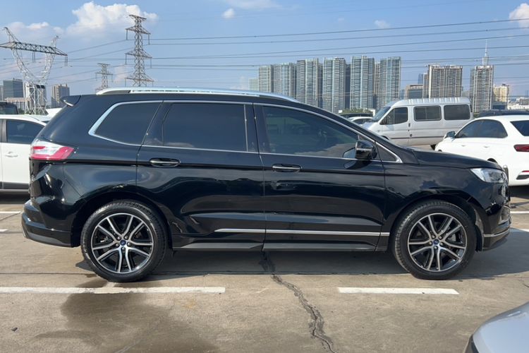 Used Ford Edge 2020 EcoBoost 245 Two-Wheel Drive Titanium 7-Seater Exterior 4