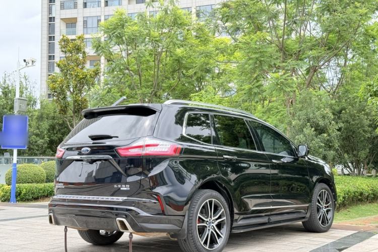 Used Ford Edge 2020 EcoBoost 245 Two-Wheel Drive Titanium 7-Seater Exterior 4