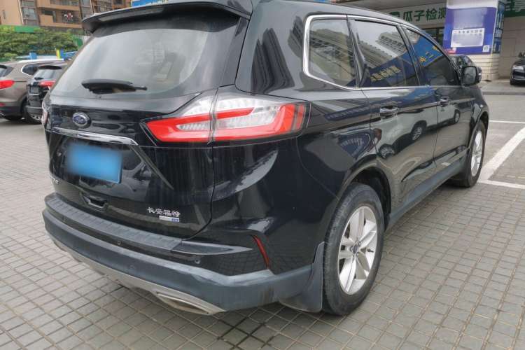 Used Ford Edge 2020 EcoBoost 245 Two-Wheel-Drive Titanium 5-Seater Exterior 5