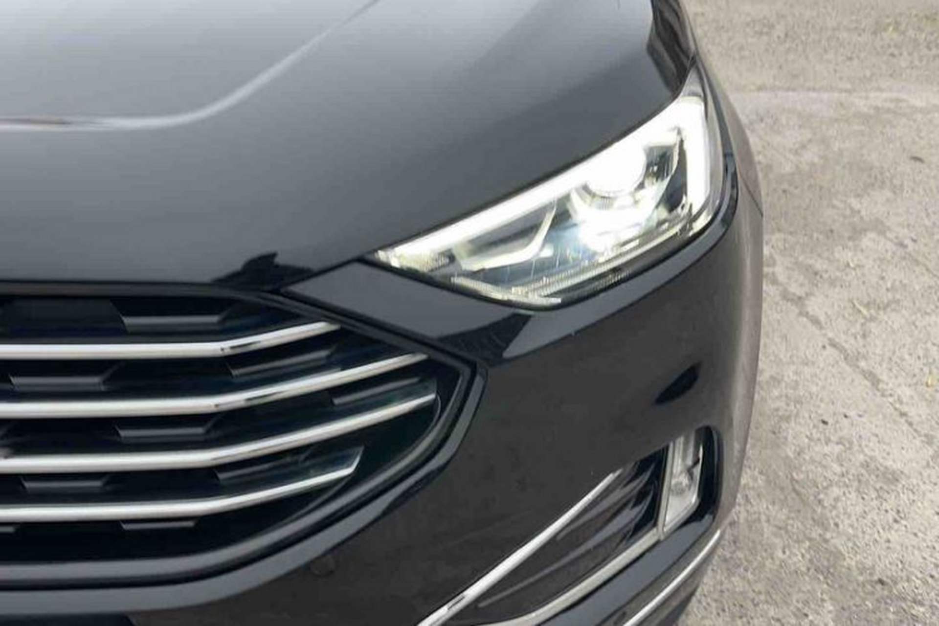 Used Ford Edge 2020 EcoBoost 245 Two-Wheel Drive Titanium 7-Seater Exterior 8