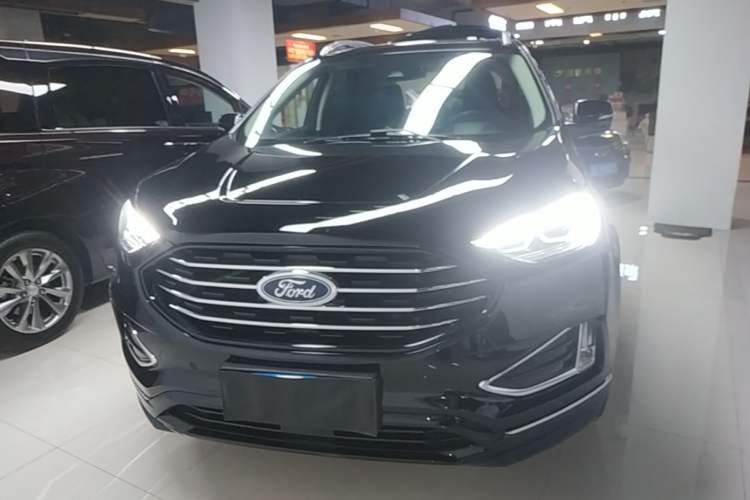 Used Ford Edge 2020 EcoBoost 245 Two-Wheel Drive Titanium 7-Seater Front