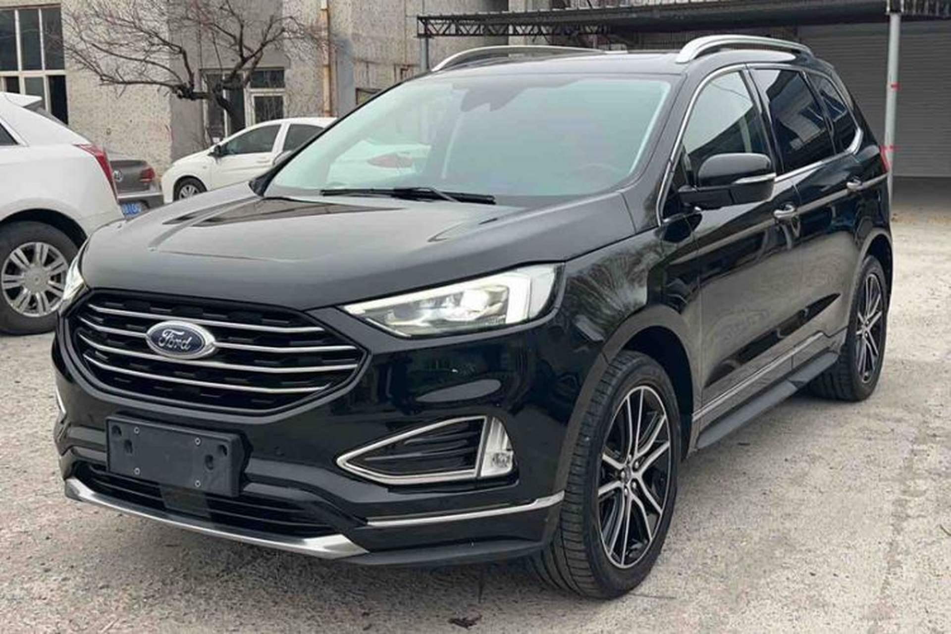 Used Ford Edge 2020 EcoBoost 245 Two-Wheel Drive Titanium 7-Seater Front Left 45 Deg