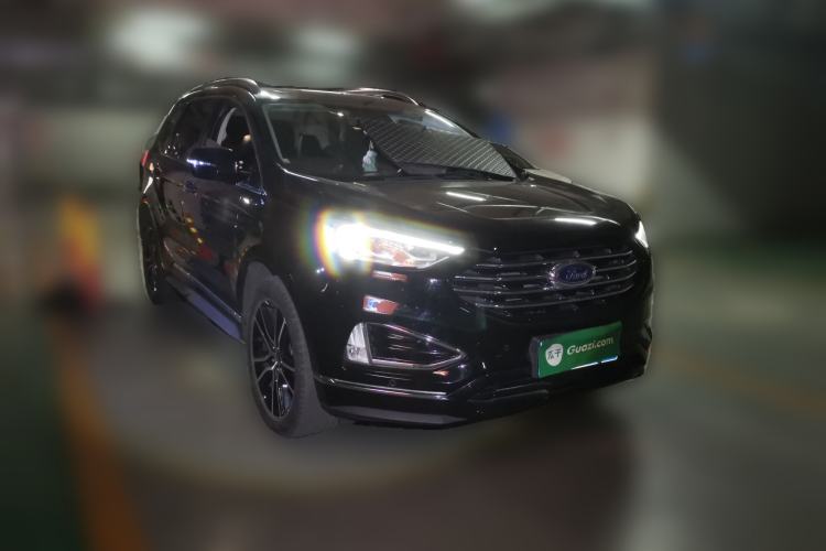 Used Ford Edge 2020 EcoBoost 245 Two-Wheel Drive Titanium 7-Seater Front Right 45 Deg