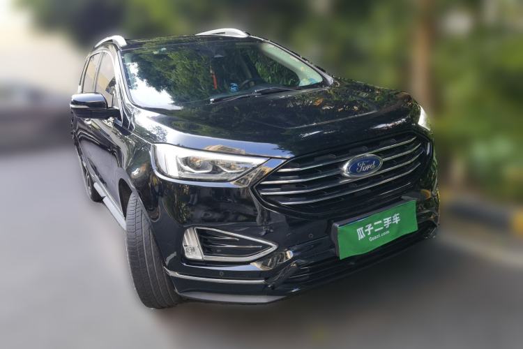 Used Ford Edge 2020 EcoBoost 245 Two-Wheel Drive Titanium 7-Seater Front Right 45 Deg