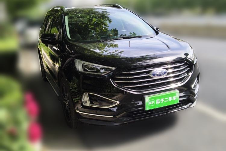 Used Ford Edge 2020 EcoBoost 245 Two-Wheel Drive Titanium 7-Seater Front Right 45 Deg