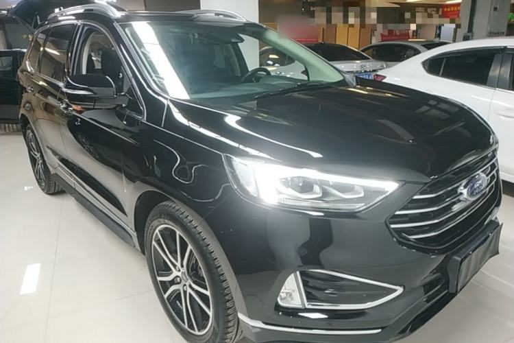 Used Ford Edge 2020 EcoBoost 245 Two-Wheel Drive Titanium 7-Seater Front Right 45 Deg