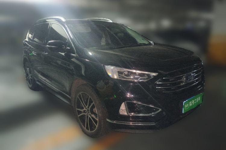 Used Ford Edge 2020 EcoBoost 245 Two-Wheel Drive Titanium 7-Seater Front Right 45 Deg