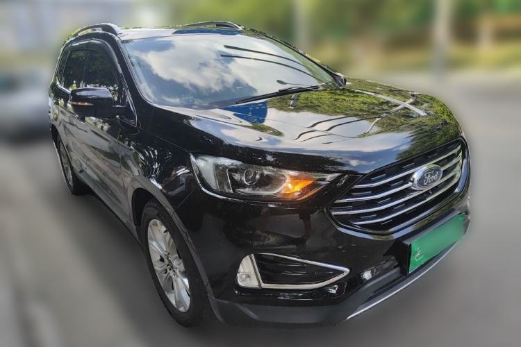 Used Ford Edge  Front Right 45 Deg