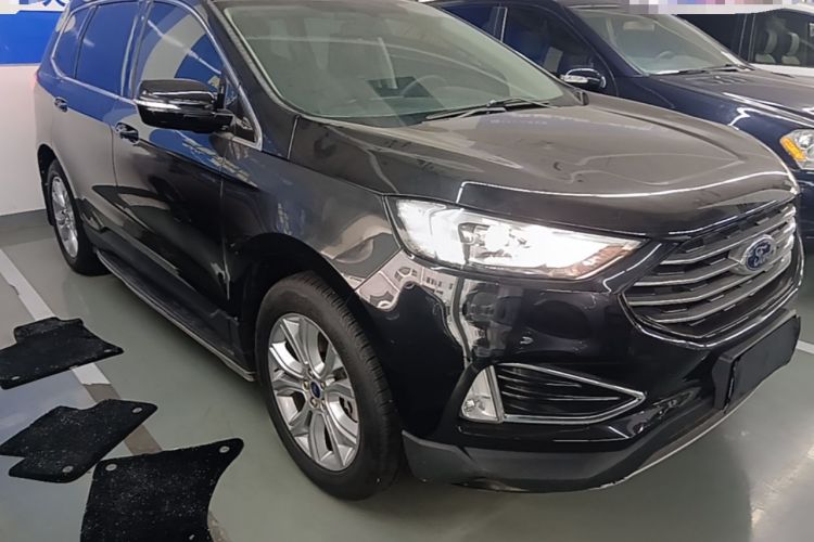 Used Ford Edge 2020 EcoBoost 245 Two-Wheel-Drive Platinum Edition 5 Seats Front Right 45 Deg