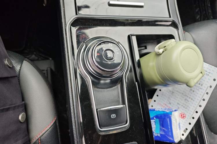 Used Ford Edge 2020 EcoBoost 245 4x4 ST-Line 7-Seater Gear Lever