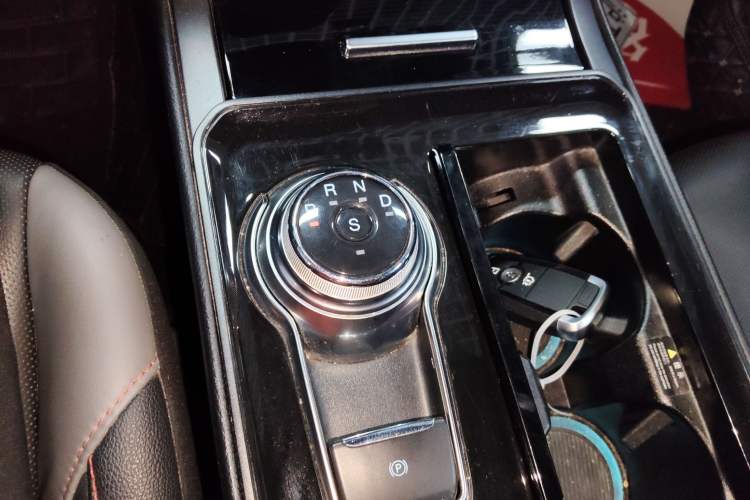 Used Ford Edge 2020 EcoBoost 245 2WD ST-Line 5-seater Gear Lever