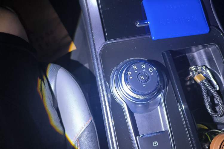 Used Ford Edge 2020 EcoBoost 245 2WD ST-Line 5-seater Gear Lever