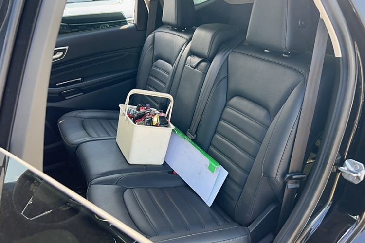 Used Ford Edge 2020 EcoBoost 245 Two-Wheel Drive Titanium 7-Seater Interior 4