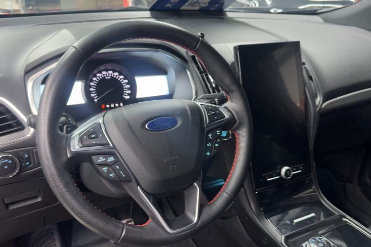 Used Ford Edge 2020 EcoBoost 245 4x4 ST-Line 7-Seater Interior 5