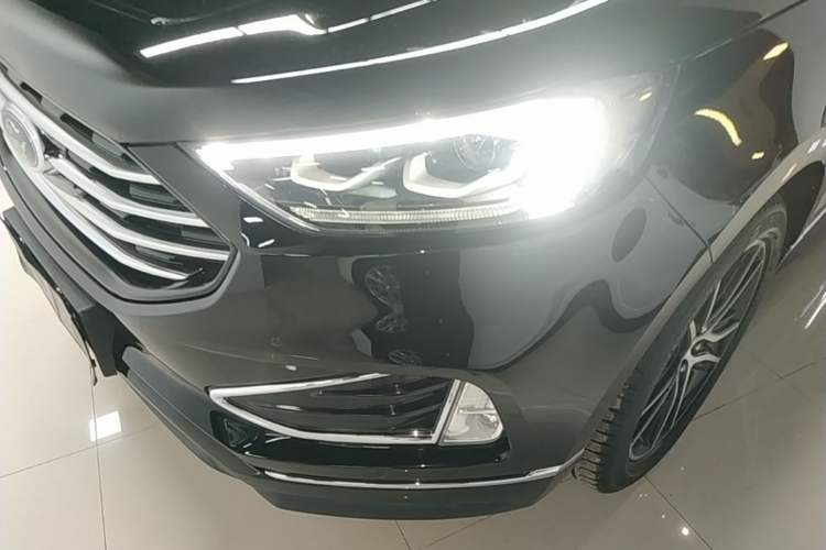 Used Ford Edge 2020 EcoBoost 245 Two-Wheel Drive Titanium 7-Seater Left Front Headlight