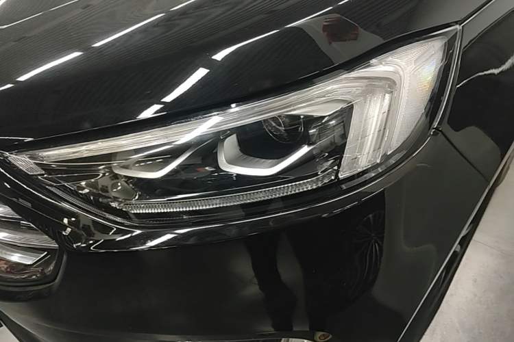 Used Ford Edge 2020 EcoBoost 245 Two-Wheel Drive Titanium 7-Seater Left Front Headlight