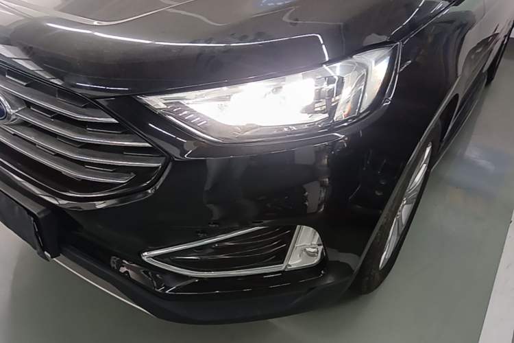 Used Ford Edge 2020 EcoBoost 245 Two-Wheel-Drive Platinum Edition 5 Seats Left Front Headlight