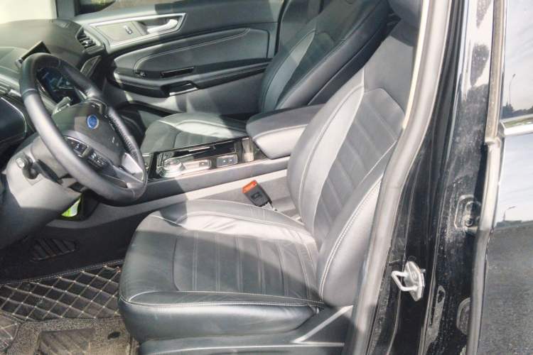 Used Ford Edge 2020 EcoBoost 245 Two-Wheel Drive Titanium 7-Seater Left Front Seat