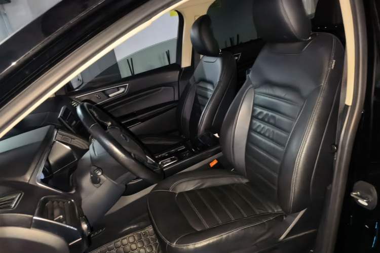 Used Ford Edge 2020 EcoBoost 245 Two-Wheel Drive Titanium 7-Seater Left Front Seat