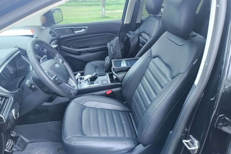 Used Ford Edge 2020 EcoBoost 245 Two-Wheel Drive Titanium 7-Seater Left Front Seat