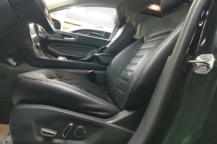 Used Ford Edge 2020 EcoBoost 245 Two-Wheel Drive Titanium 7-Seater Left Front Seat
