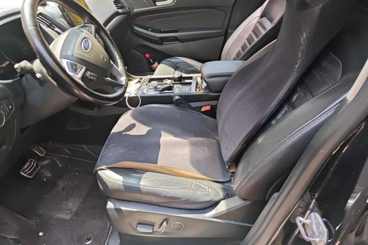 Used Ford Edge 2020 EcoBoost 245 Two-Wheel Drive Titanium 7-Seater Left Front Seat