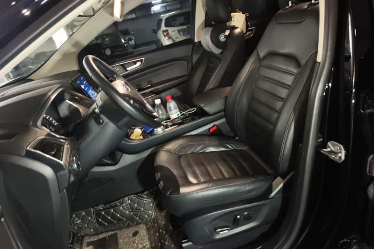 Used Ford Edge 2020 EcoBoost 245 Two-Wheel Drive Titanium 7-Seater Left Front Seat