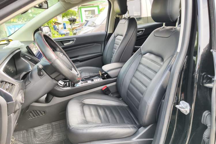 Used Ford Edge 2020 EcoBoost 245 Two-Wheel Drive Titanium 7-Seater Left Front Seat