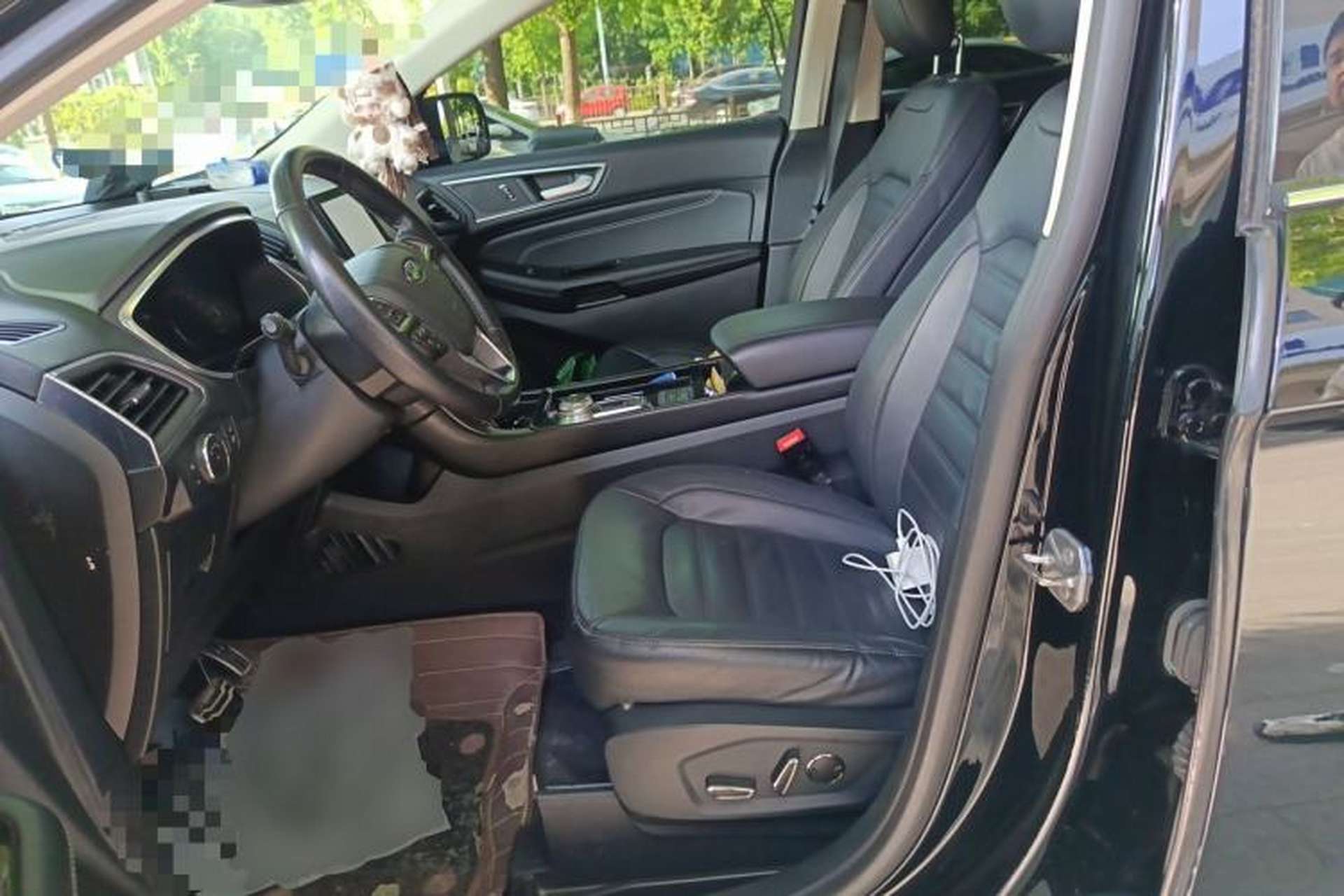 Used Ford Edge 2020 EcoBoost 245 Two-Wheel Drive Titanium 7-Seater Left Front Seat