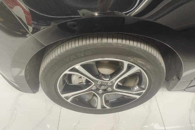 Used Ford Edge 2020 EcoBoost 245 2WD ST-Line 5-seater Left Front Wheel Hub