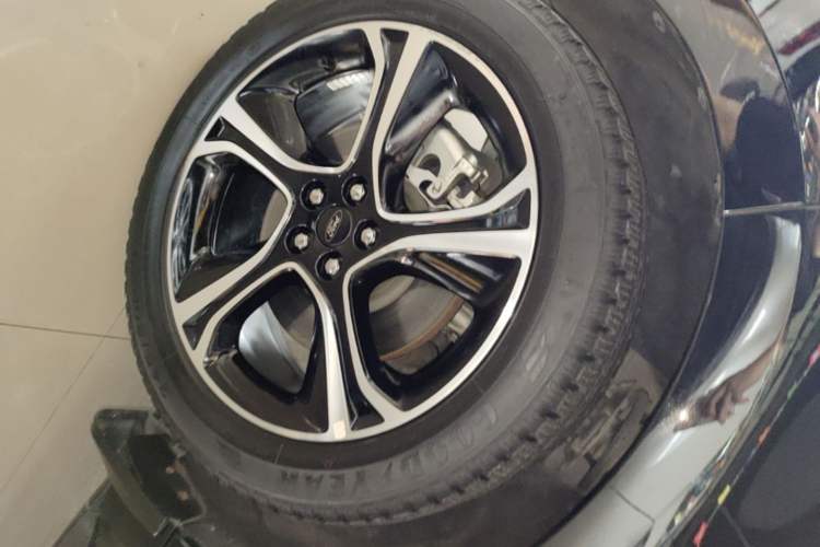 Used Ford Edge 2020 EcoBoost 245 2WD ST-Line 5-seater Left Front Wheel Hub