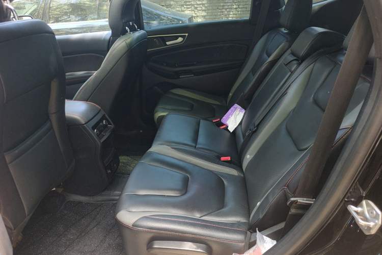 Used Ford Edge 2020 EcoBoost 245 4x4 ST-Line 7-Seater Left Rear Seat