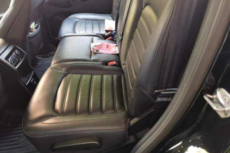 Used Ford Edge 2020 EcoBoost 245 Two-Wheel Drive Titanium 7-Seater Left Rear Seat