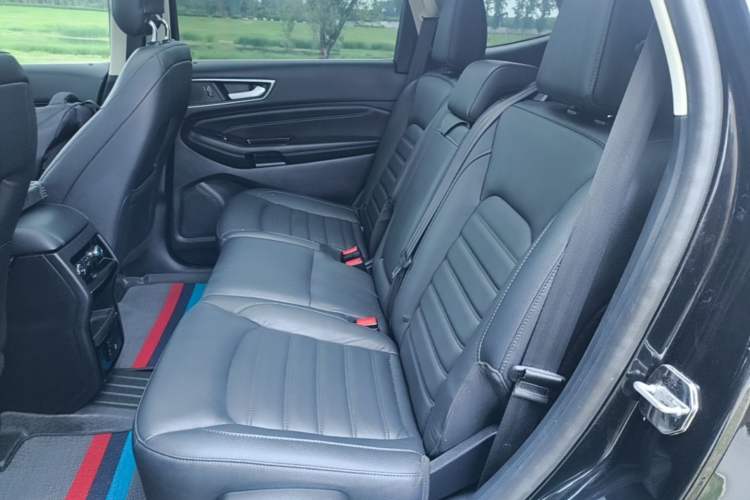 Used Ford Edge 2020 EcoBoost 245 Two-Wheel Drive Titanium 7-Seater Left Rear Seat