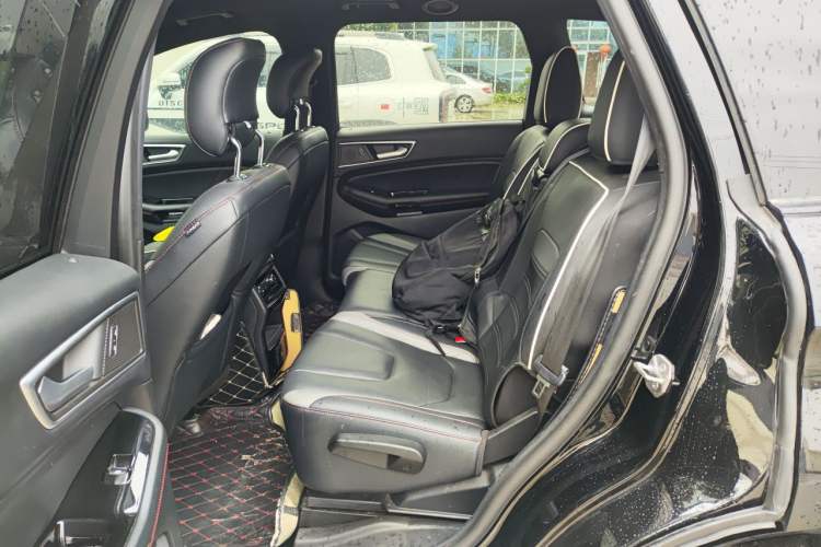 Used Ford Edge 2020 EcoBoost 245 4x4 ST-Line 7-Seater Left Rear Seat