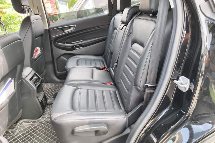 Used Ford Edge 2020 EcoBoost 245 Two-Wheel Drive Titanium 7-Seater Left Rear Seat