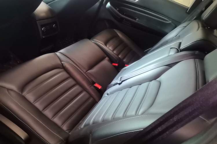 Used Ford Edge 2020 EcoBoost 245 Two-Wheel Drive Titanium 7-Seater Left Rear Seat