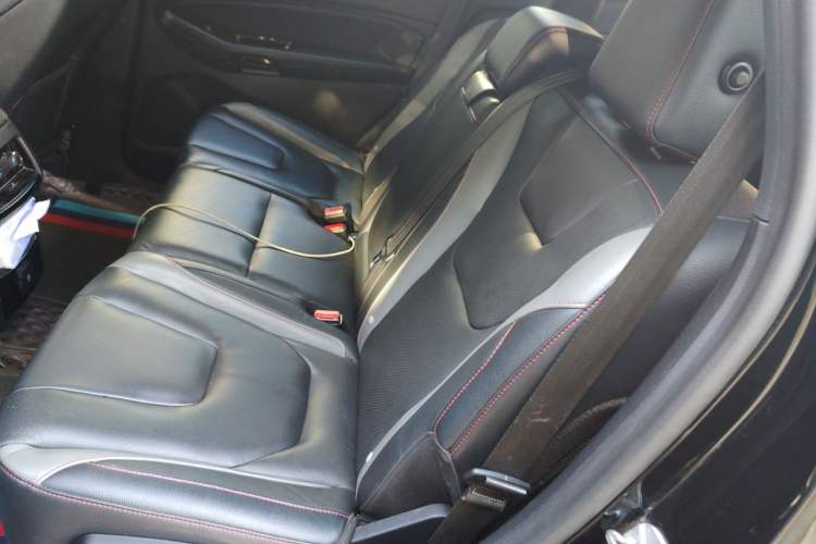 Used Ford Edge 2020 EcoBoost 245 4x4 ST-Line 7-Seater Left Rear Seat