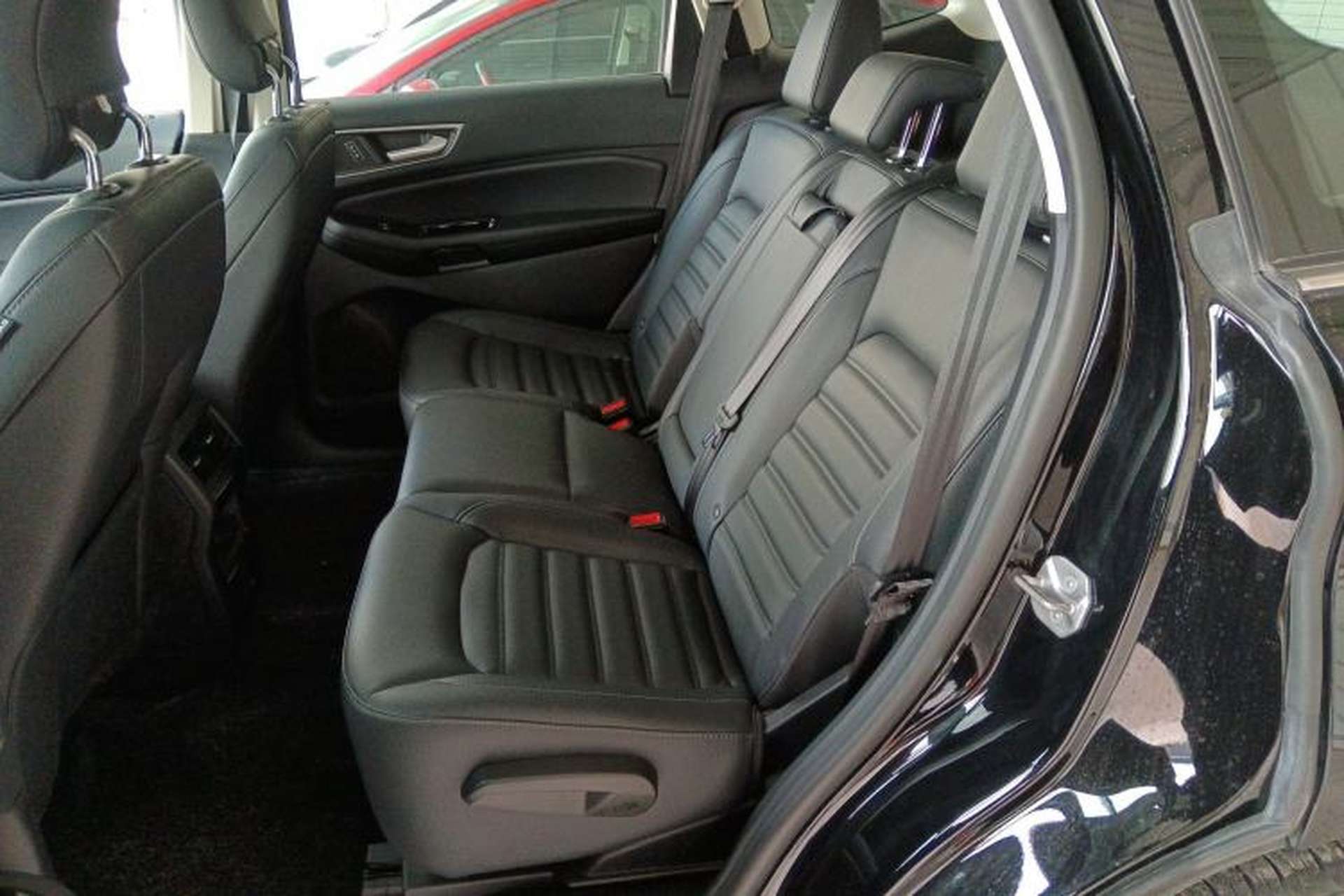 Used Ford Edge 2020 EcoBoost 245 Two-Wheel-Drive Platinum Edition 5 Seats Left Rear Seat
